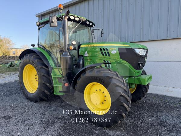 John Deere 6135R