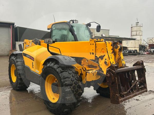 JCB 560-80 Series 3 Agri Xtra