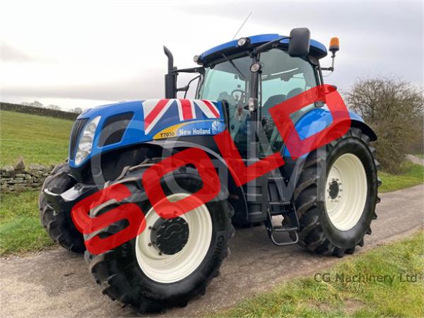 NEW HOLLAND T7030