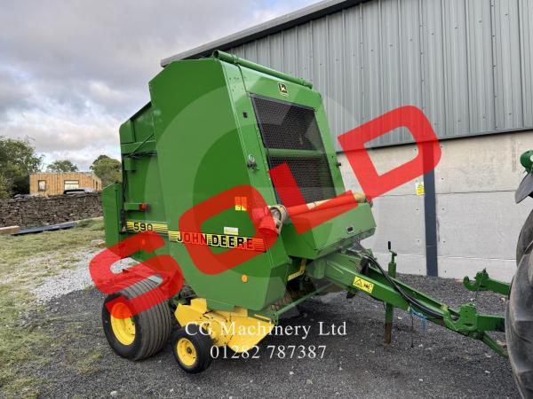 John Deere 590 Round Baler