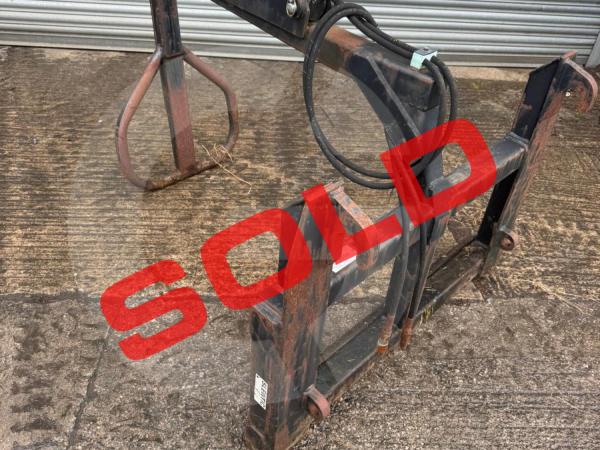 Slewtic Bale Squeezer